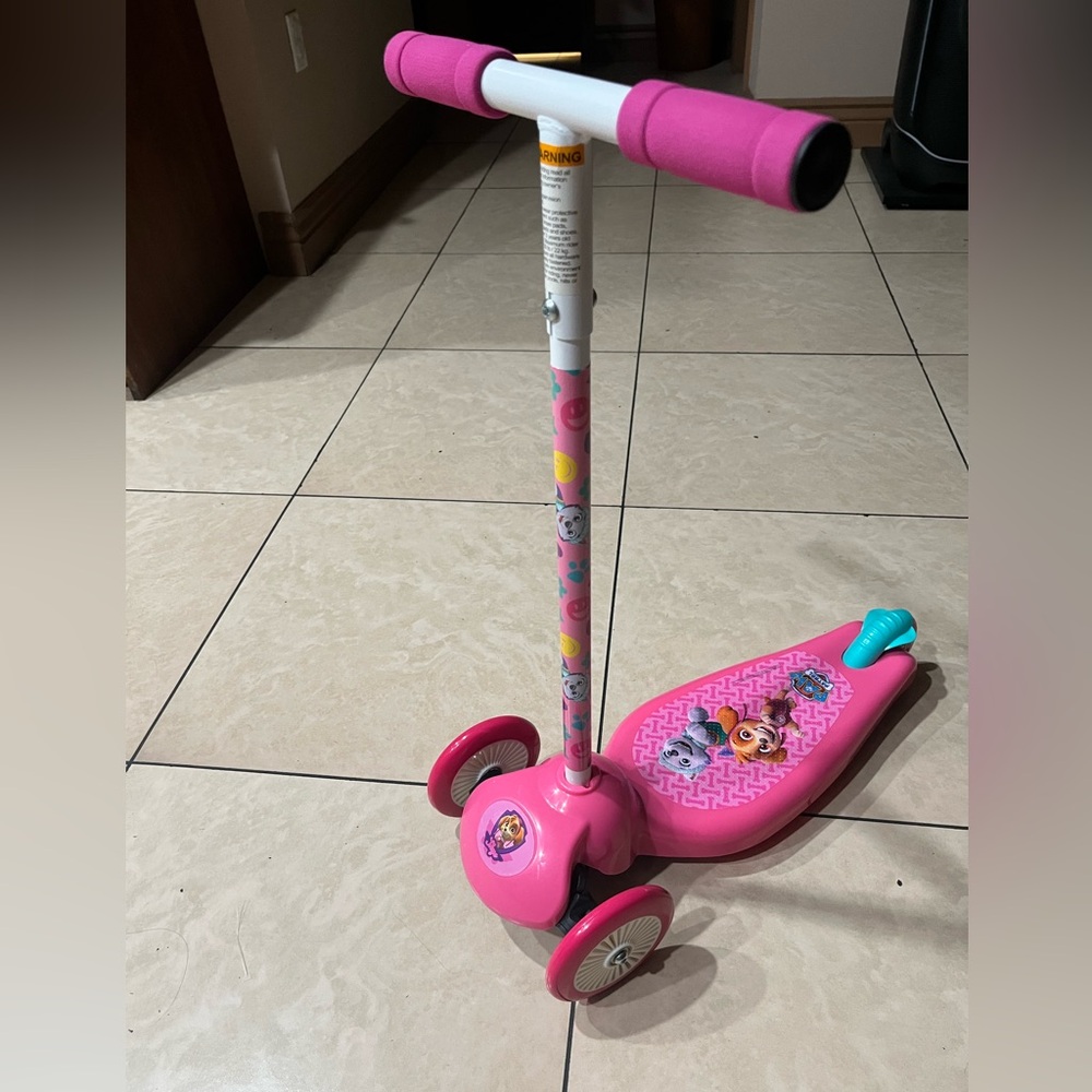 Paw Patrol Pink 3-Wheel Scooter with Characters